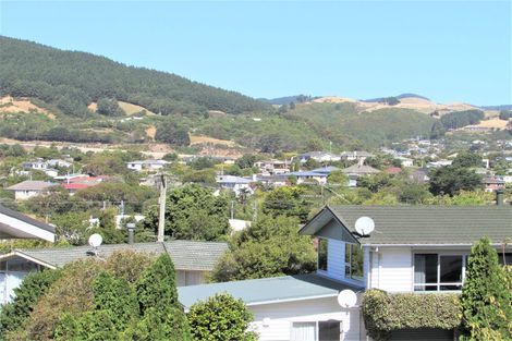 Photo of property in 6 Rembrandt Avenue, Tawa, Wellington, 5028