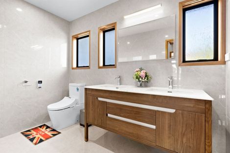 Photo of property in 17 Montclair Rise, Browns Bay, Auckland, 0630