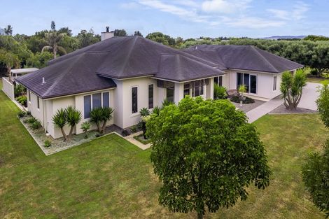 Photo of property in 28 Saint Laurent Way, Ohau, Levin, 5570