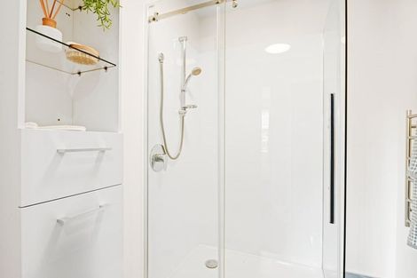 Photo of property in 92 Hay Street, Bromley, Christchurch, 8062