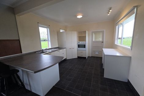 Photo of property in 35 Factory Road, Paretai, Balclutha, 9271