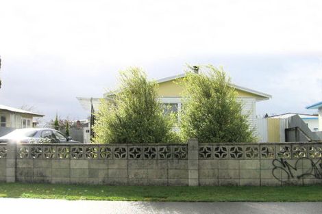 Photo of property in 415 Huia Street, Camberley, Hastings, 4120