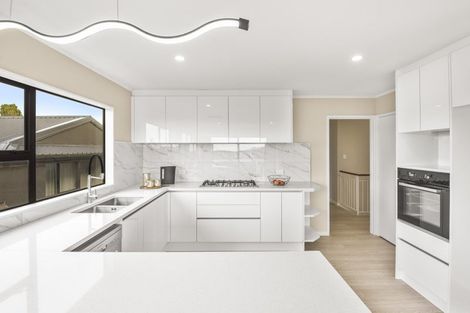 Photo of property in 47 Amorino Drive, Red Beach, 0932