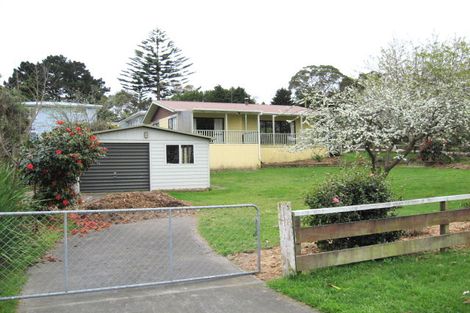 Photo of property in 2 Toroa Road, Otaihanga, Paraparaumu, 5036