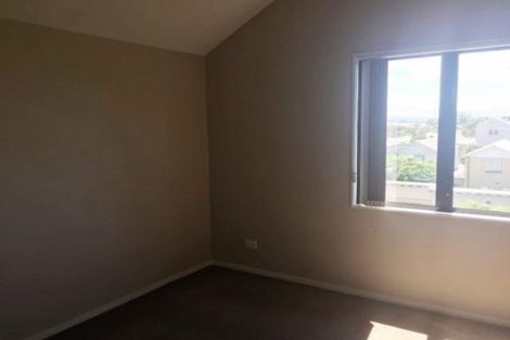Photo of property in 4 Opito Way, East Tamaki, Auckland, 2013