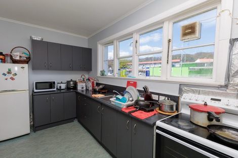 Photo of property in 4/87 Cambridge Terrace, Waterloo, Lower Hutt, 5011