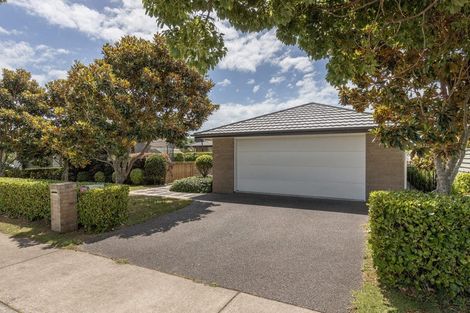 Photo of property in 58 Kayelene Place, Omokoroa, 3114