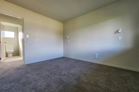 Photo of property in 44 Donnelly Street, Oakura, 4314