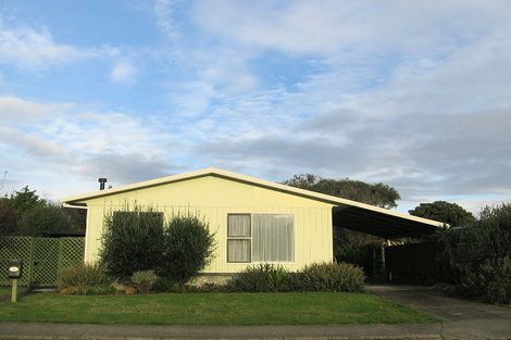 Photo of property in 22 Makarini Street, Paraparaumu, 5032