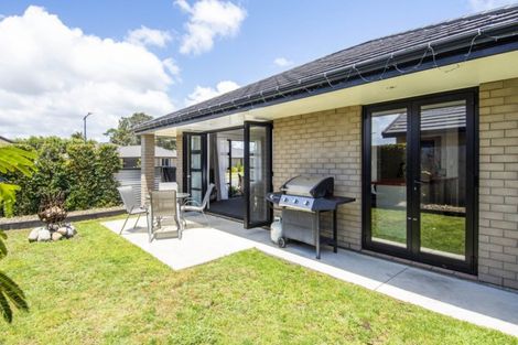 Photo of property in 26 Rainey Crescent, Papamoa Beach, Papamoa, 3118