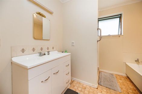 Photo of property in 12a Signal Street, Marton, 4710