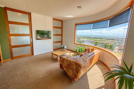 Photo of property in 41 Puketahi Street, Greymouth, 7805