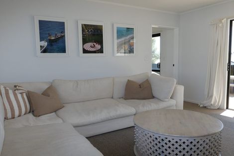 Photo of property in 27 Titoki Road, Waikanae Beach, Waikanae, 5036