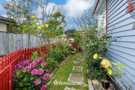Photo of property in 18 Seddon Street, Wallaceville, Upper Hutt, 5018