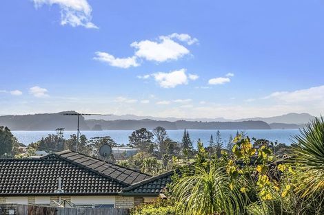 Photo of property in 77 Elan Place, Stanmore Bay, Whangaparaoa, 0932