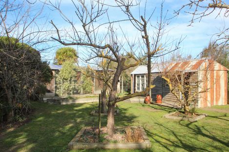 Photo of property in 28 Grove Avenue, Weston, Oamaru, 9401