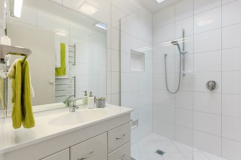 Photo of property in 82 Bramley Drive, Farm Cove, Auckland, 2012