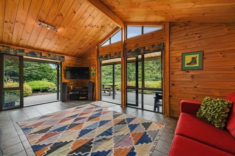 Photo of property in 83 Plateau Road, Te Marua, Upper Hutt, 5018