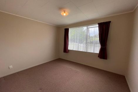 Photo of property in 2/33 Reid Road, New Lynn, Auckland, 0600