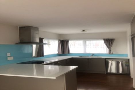 Photo of property in 1/26 Marcel Place, Glenfield, Auckland, 0629