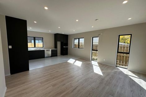 Photo of property in 62a Woodside Road, Massey, Auckland, 0614