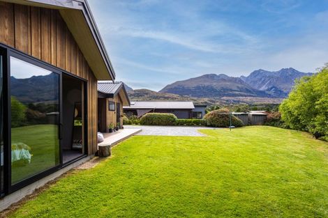 Photo of property in 13 Scheelite Avenue, Glenorchy, 9372