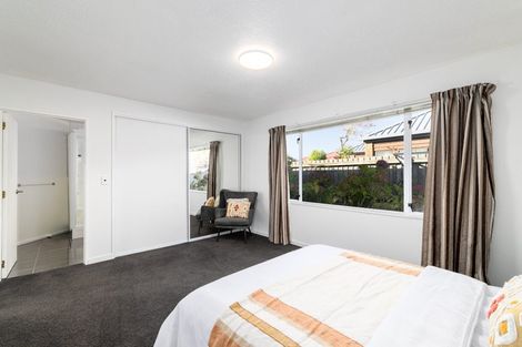 Photo of property in 2/52a Berkshire Drive, Avonhead, Christchurch, 8042