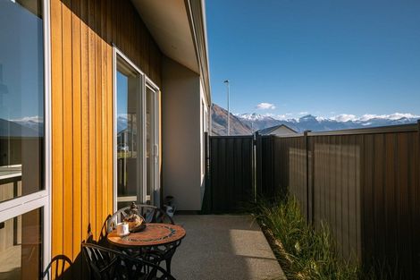 Photo of property in 3 Scurr Terrace, Wanaka, 9305