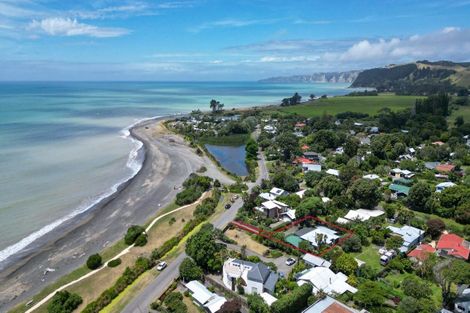 Photo of property in 24 Wellwood Terrace, Te Awanga, 4102