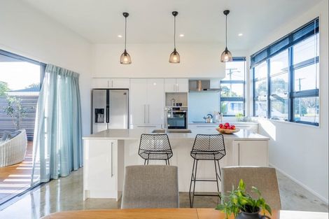 Photo of property in 12a Mahana Road, Paraparaumu Beach, Paraparaumu, 5032