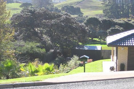 Photo of property in 1/7 Otanerua Road, Hatfields Beach, Orewa, 0931
