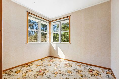 Photo of property in 30 Sylvan Crescent, Te Atatu South, Auckland, 0610