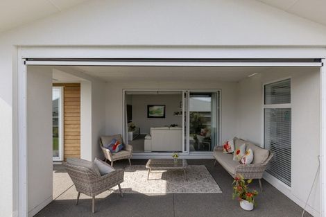 Photo of property in 74 Whakaturou Crescent, Pyes Pa, Tauranga, 3112