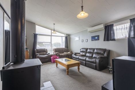 Photo of property in 18 Kennedy Avenue, Feilding, 4702