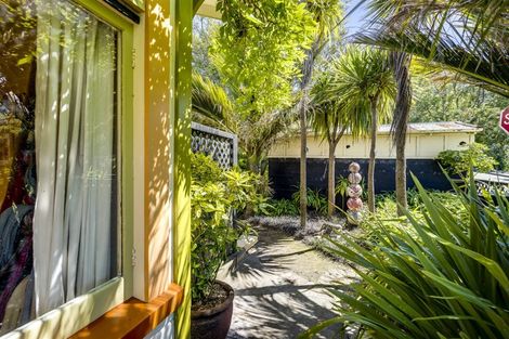 Photo of property in 1 Lawrence Road, Hospital Hill, Napier, 4110