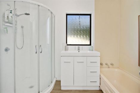 Photo of property in 39 Stevenson Road, Clarks Beach, 2122