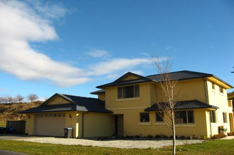 Photo of property in 13 Ada Place, Lake Hayes, Queenstown, 9304