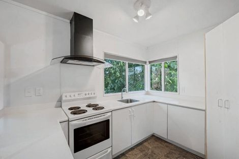 Photo of property in 131c View Road, Sunnyvale, Auckland, 0612