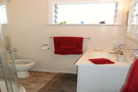 Photo of property in 55 Queenwood Road, Levin, 5510