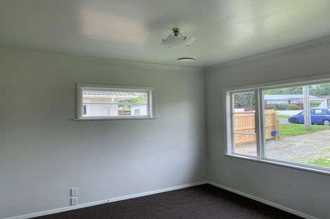 Photo of property in 4 Kapiti Crescent, Titahi Bay, Porirua, 5022