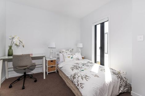 Photo of property in Frank Sargeson Apts, 504/80 Anzac Street, Takapuna, Auckland, 0622