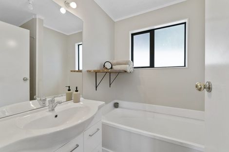 Photo of property in 36 Northumberland Street, Cannons Creek, Porirua, 5024