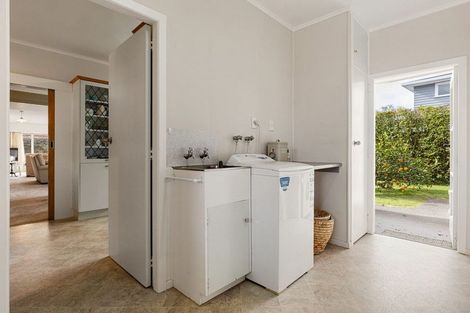 Photo of property in 24 Queen Street, Cambridge, 3434