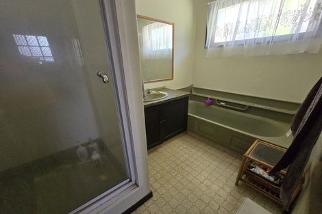 Photo of property in 41 Rhodes Drive, Kelvin Grove, Palmerston North, 4414