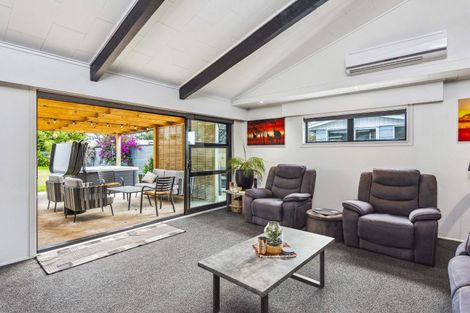 Photo of property in 3 Greenwood Place, Paraparaumu, 5032