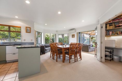 Photo of property in 10 Guernsey Place, Grandview Heights, Hamilton, 3200