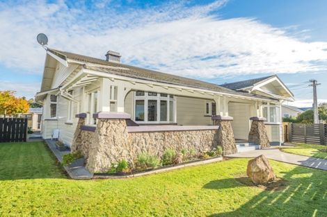 Photo of property in 2 Glasgow Street, Takaro, Palmerston North, 4412