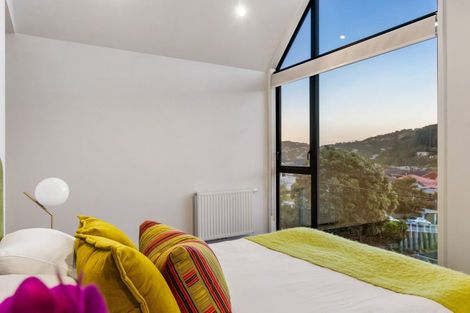 Photo of property in 81 Melbourne Road, Island Bay, Wellington, 6023