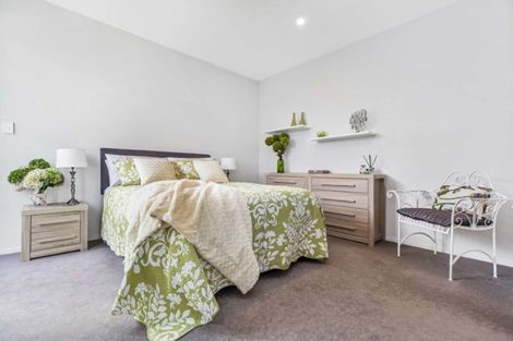 Photo of property in 21 Liberation Road, Papakura, 2110