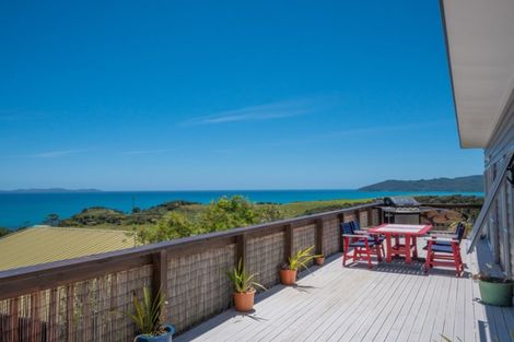 Photo of property in 11 Nancy Wake Place, Cable Bay, 0420